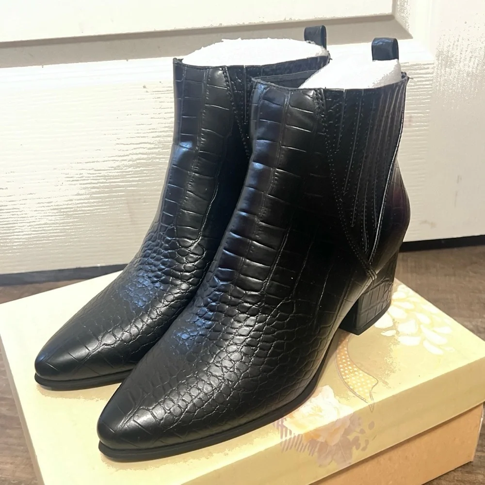 NEW Women's Black Croc-Embossed Ankle Boots - Sleek Pointed Toe